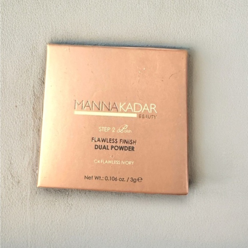 🆕 NWT Manna Kadar Flawless Finish Dual Powder Flawless Ivory Medium